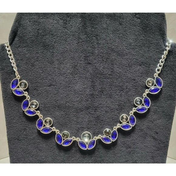 Liz Claiborne Jewelry - 🌷Liz CLAIBORNE Rhinestone TULIP Necklace Perfect for Easter or MOM